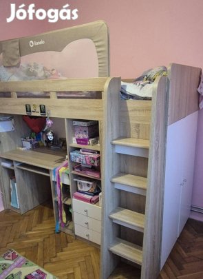 Galéria ágy íróasztallal