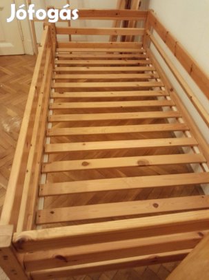 Galériázható fenyő ágy