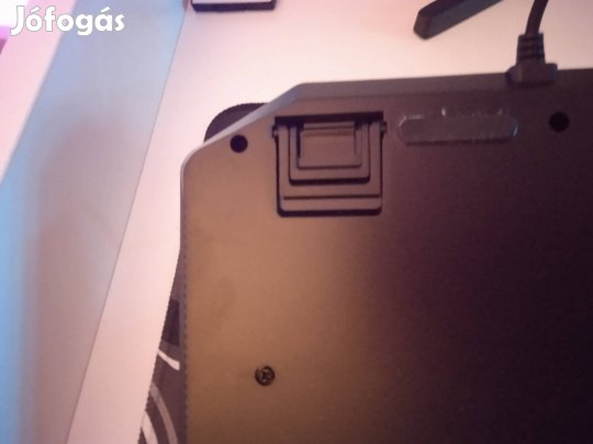 Gamer billentyűzet RGB világítással
