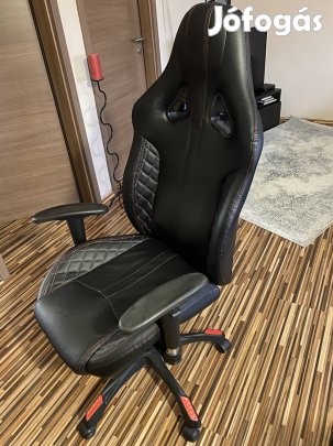 Gamer szék, alig használt