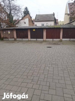 Garázs Felsővároson Dandár utca
