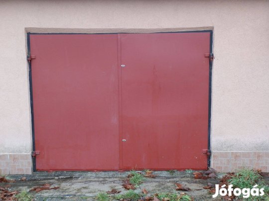 Garázs Oroszlány Haraszthegyi út