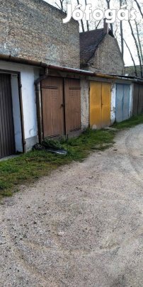 Garázs Székesfehérvár Gyümölcs u-ban