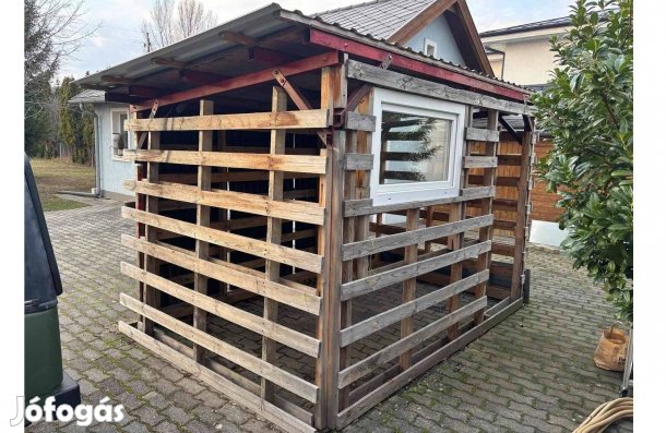 Garázs, műhely, melléképület 2,3m x 3,2 m