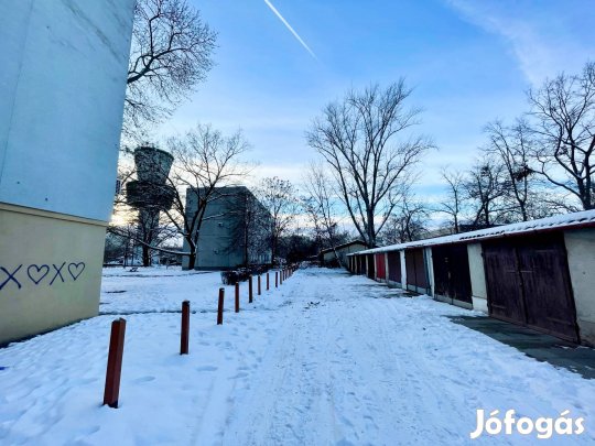 Garázs eladó Szeged Pentelei soron