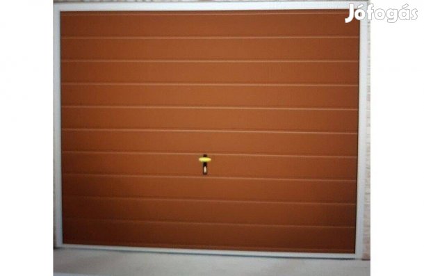 Garázskapu PR1012 billenő, fényes világos barna, V20 vízszintes 11 cm