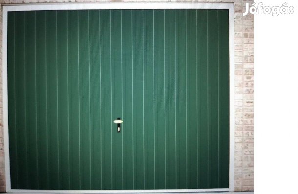 Garázskapu PR billenő, sötét zöld matt , 11cm függőleges bordázattal,