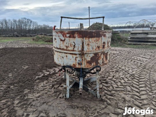 Gardán hajtású betonkeverő 1 köbméteres