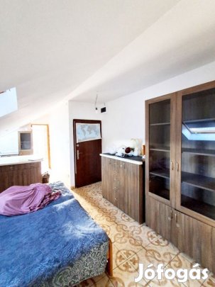 Gárdony, Központi utca, 56 m2-es, társasházi lakás, 1+3 szobás