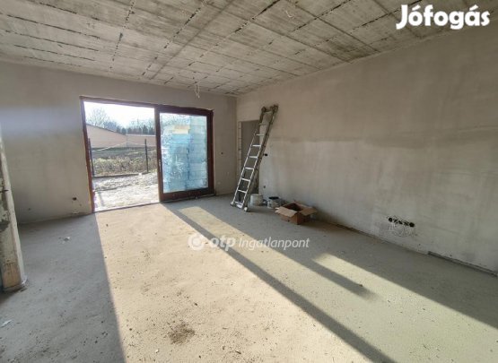 Gárdonyi 123 nm-es ház eladó