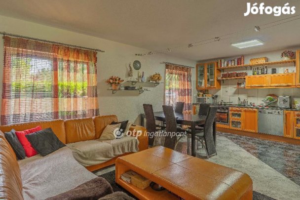 Gárdonyi 176 nm-es ház eladó