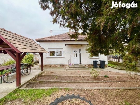 Gárdonyi 66 nm-es ház eladó