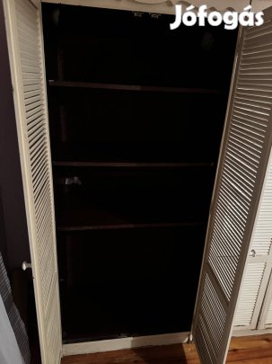 Gardrób szekrény 3db + 1 komód