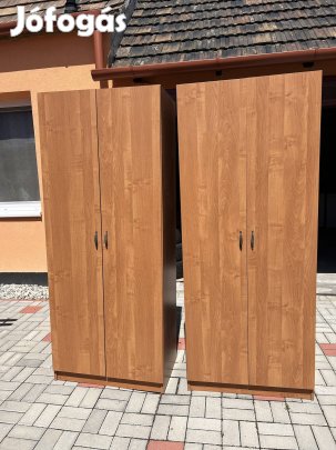 Gardrób szekrény 