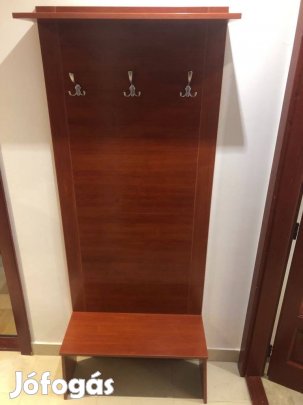 Gardrob szekrény és előszobafal