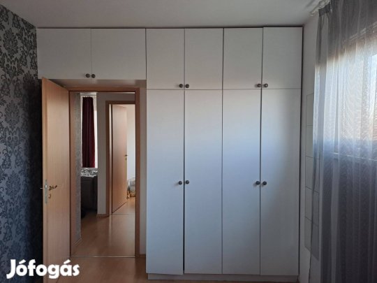 Gardrób szekrény nagy