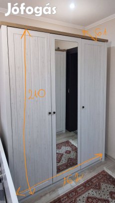 Gardróbszekrény, ruhásszekrény