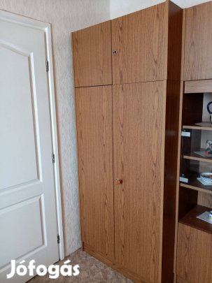 Gardróbszekrény eladó