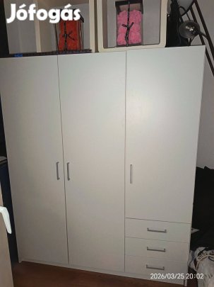 Gardróbszekrény eladó