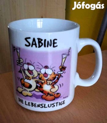 Garfield figurás porcelán bögre Szabine névfelirattal