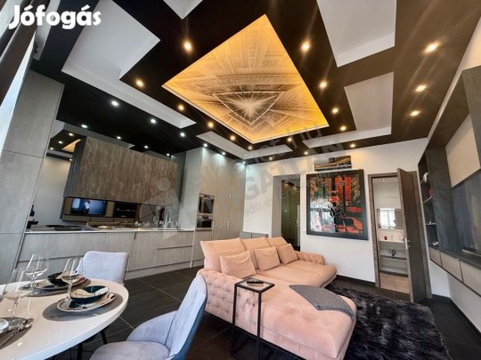 Garibaldi utcában két hálós luxuslakás