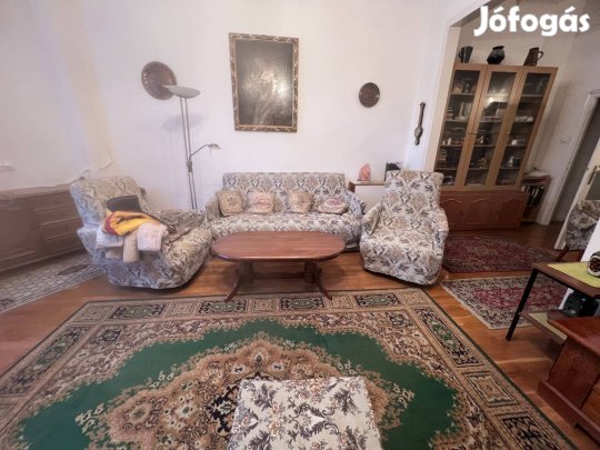 Garnitúra ovális asztallal