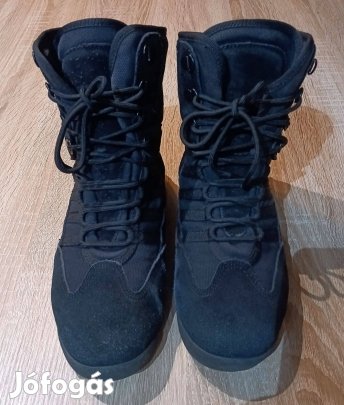 Garsing könnyített férfi taktikai bakancs 42