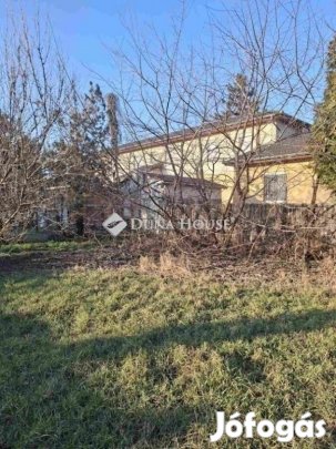 Garzon saját kerttel Gyömrő központjában