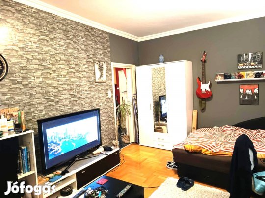 Garzonlakás zöld övezetben a József A. lakótelepen 3. Metro közelében