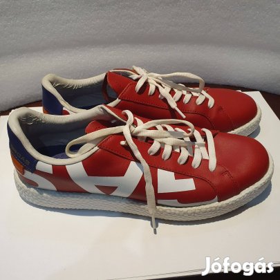 Gas 44-es új halálmenő sportcipő egyx volt rajtam mikor felpróbáltam