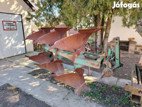 Gassner U1303 három fejes váltvaforgós eke