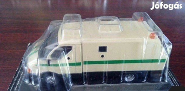 Gazella (GAZ) 3302 "Ratnik" kisauto modell 1/43 Eladó