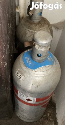 Gazpalack 1 db üres + 2 teli egyben elado. Olcson!