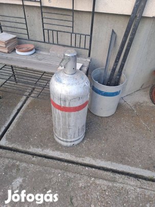 Gázpalack tele töltve