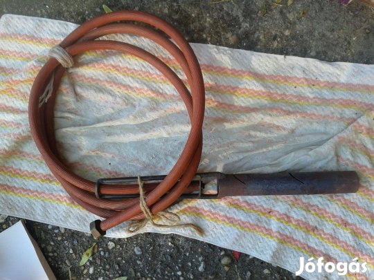 Gázpalackhoz való, 3,5 cm átmérőjű kiméretű perzselő