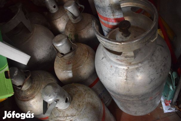 Gázpalackok eladók Pécs-belvárosában!