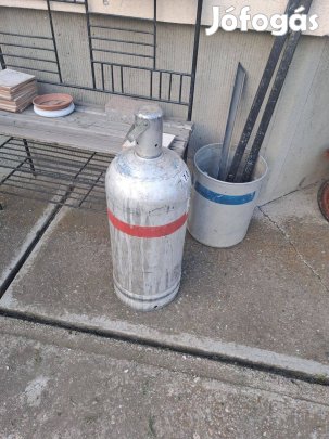 Gázpalackok tele