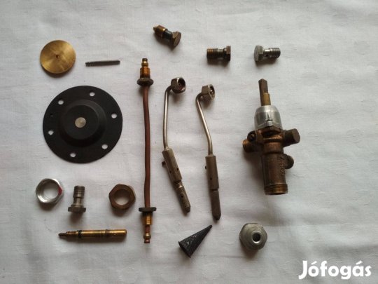 Gázszerelvények 16 db