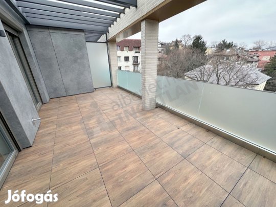 Gellérthegy utcában újépítésű penthouse