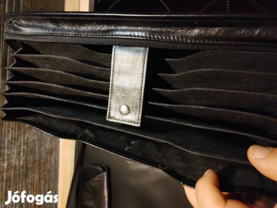 Gemos pakolós iratgyüjtős kézitáska