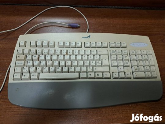 Genius vezetékes PS/2 billentyűzet (HUN kiosztás) csuklótámasszal