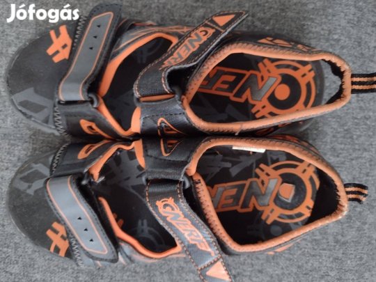 George 37 fiú könnyű szandál