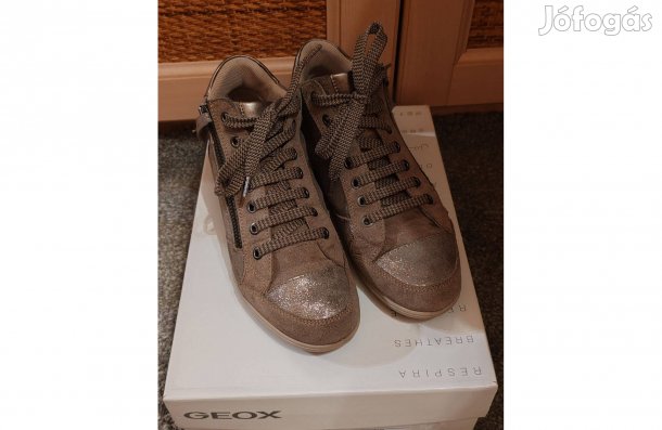 Geox magasszárú cipő