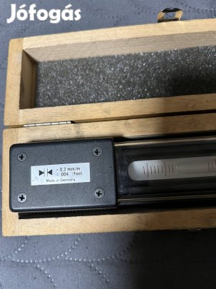 Gépbeállitó vízmérték