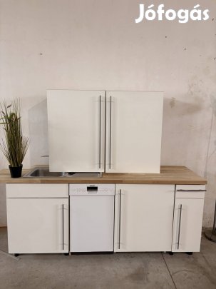 Gépesített konyhabútor