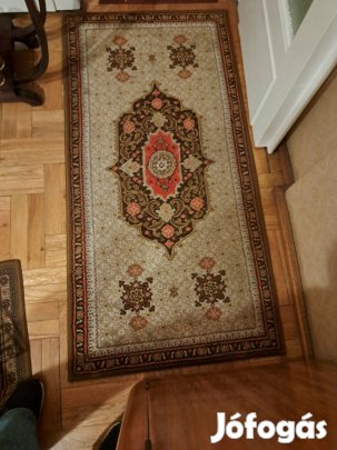 Gépi perzsa szőnyeg