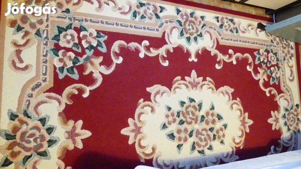 Gépi szövésű, ragasztott szőnyeg