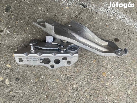 Géptető zsanér jobb w206 eladó