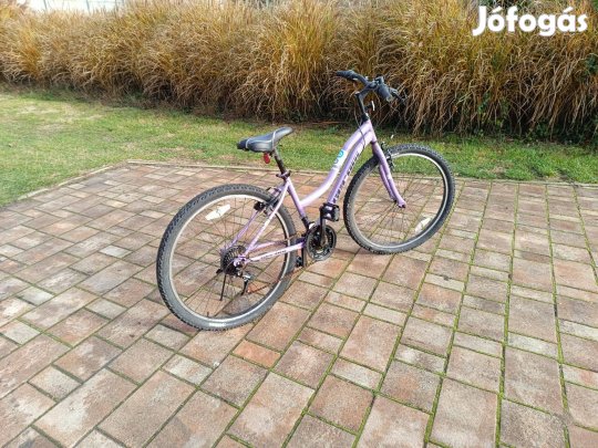 Geroni női 26"-os kerékpár bicikli eladó. 26"-os a kereke