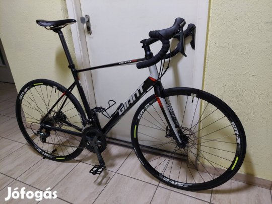 Giant Defy 2 tárcsafékes országúti/ gravel, M/L